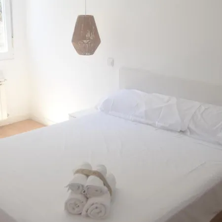 Apto Reformado Con Garaje Y Wifi A 4 Min Playa 아파트 *
